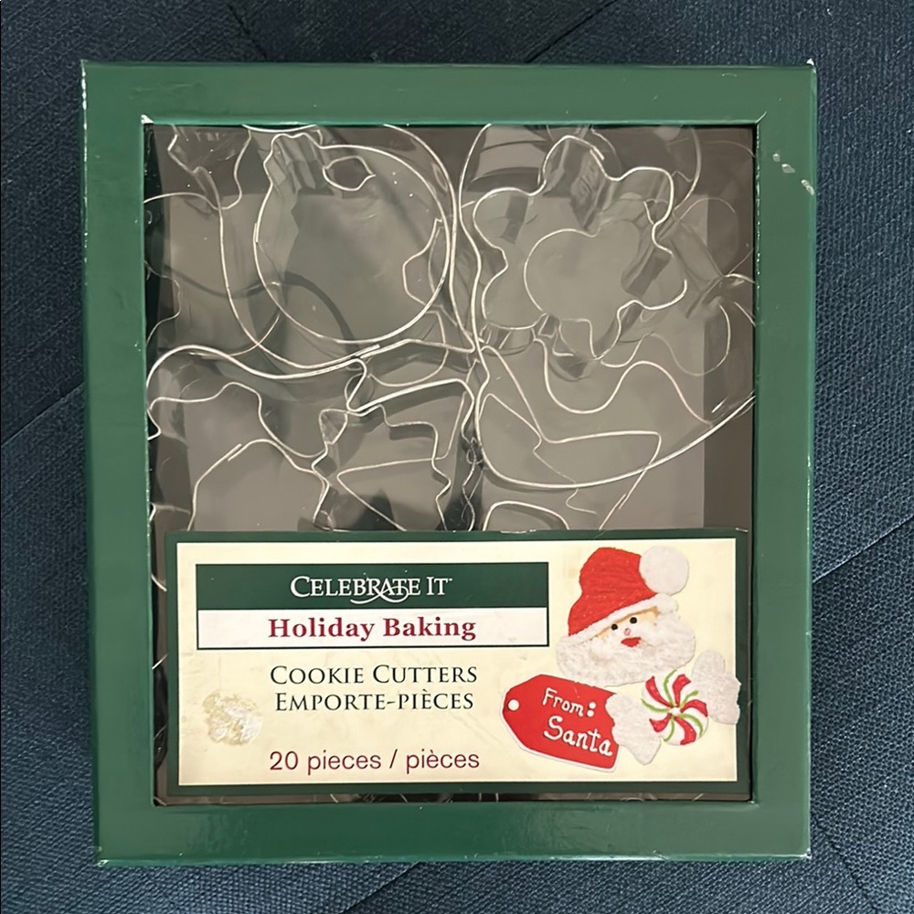 New in Box 20 piece Holiday/Christmas 🎄cookie cutter set, holiday baking